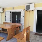 Sun & Sea Apartment