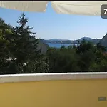 Sun & Sea Apartment