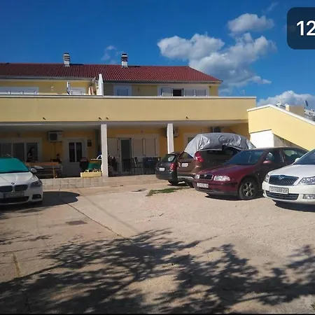 Sun & Sea Apartment