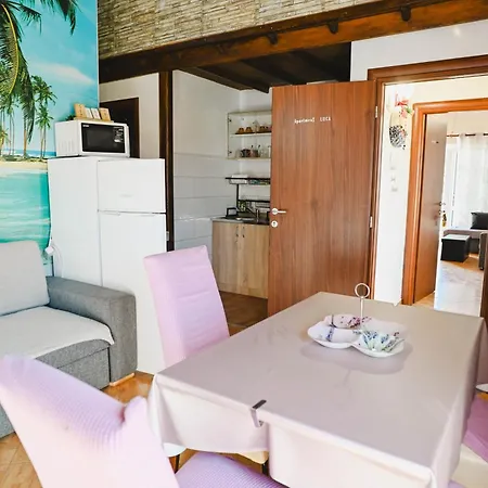 Sun & Sea Apartment